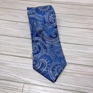 Donald J. Trump Signature Collection blue paisley neck tie